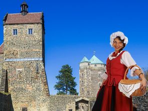 Countess Cosel’s chambermaid revealing some indiscretion Countess Cosel’s chambermaid revealing some indiscretion